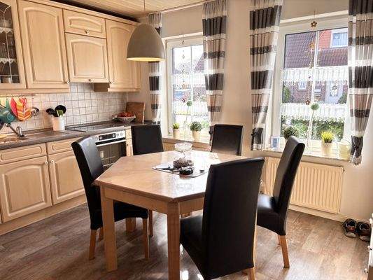 EG_Küche mit Essbereich