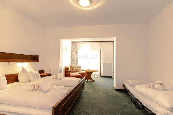 3-Bett-Zimmer mit Balkon