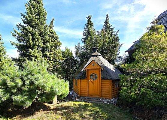 Garten mit Grill-Kotta