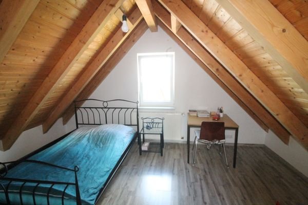 Dachzimmer DG 2