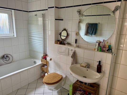 Bad im Nebengebäude