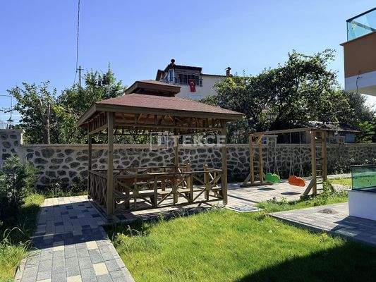 Sea-View Apartments near Arterial Road in Besikduzu Trabzon