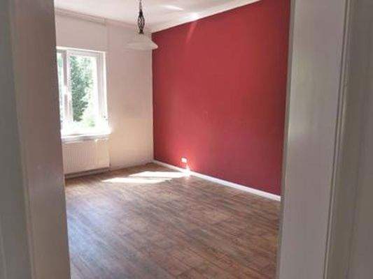 Raum 2 (Schlafzimmer)