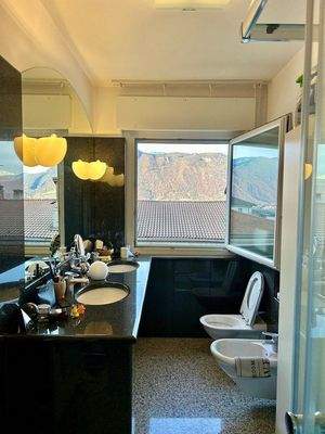 Dreizimmerwohnung-in-Leifers-zu-verkaufen-Leifers-Zentrum-Wohnung-mit-Balkon-mit-Garage-appartamento-trilocale-a-Laives-in-vendita-a-Laives-centro-con-balcone-e-garage