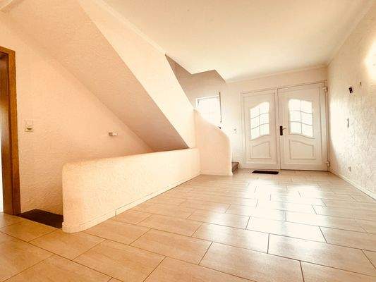 11. Eingangsbereich EG