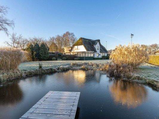 Blick vom Garten zum Haus