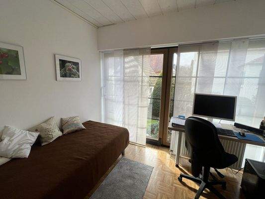 Praktisches Arbeitszimmer