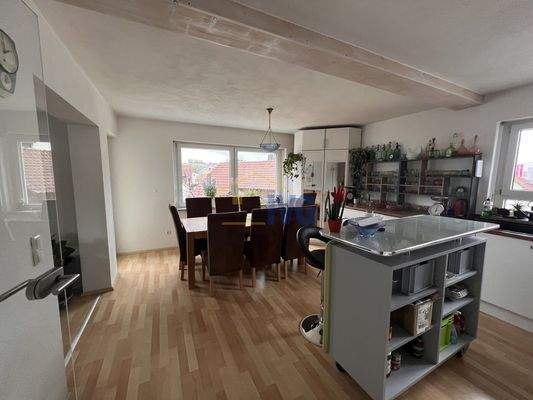 Offene Küche mit Essbereich