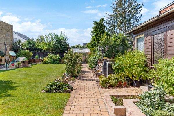 Großzügiger Garten