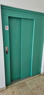 Aufzug bis in den Keller
