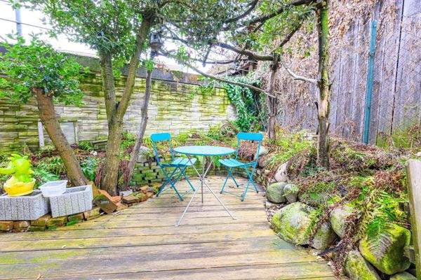 Freisitz hinter der Scheune