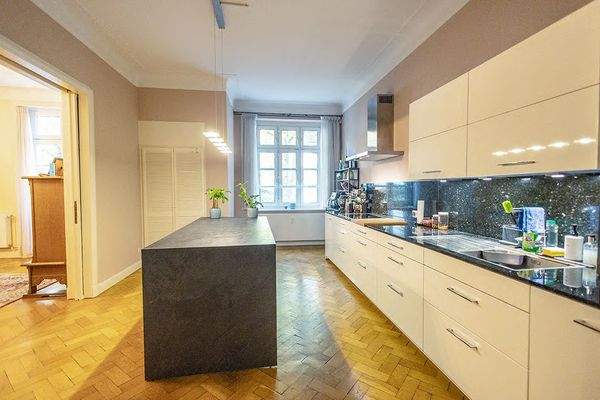 Küche nach vorne.jpg