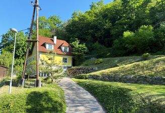 Aussenaufnahme Mai 25