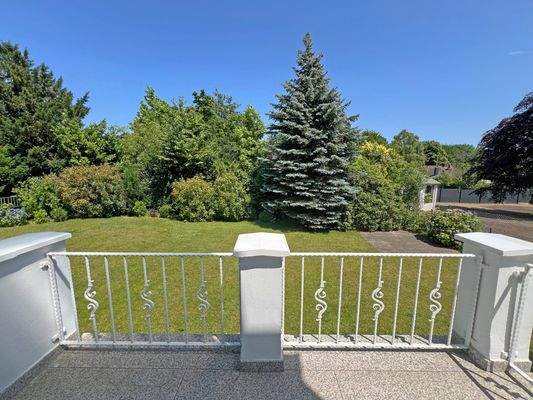 Terrasse im EG / Zugang Garten