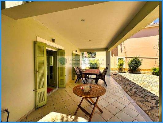 e79fc58cce694a0a971e5a7b69a88cb7-original