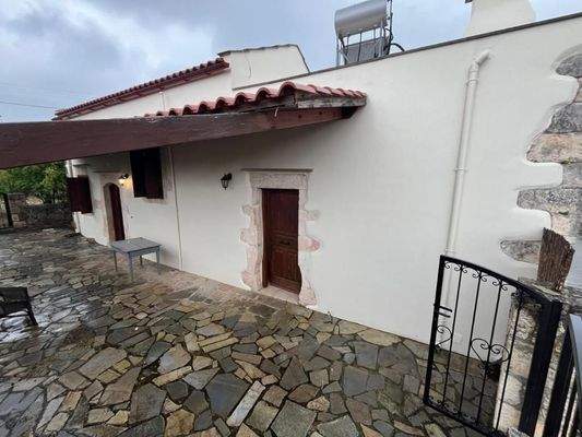 Kreta, Litsarda - Charmantes Steinhaus im Zentrum eines Dorfes zu verkaufen