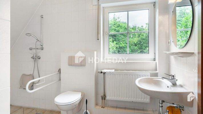 1. OG Badezimmer 2 2