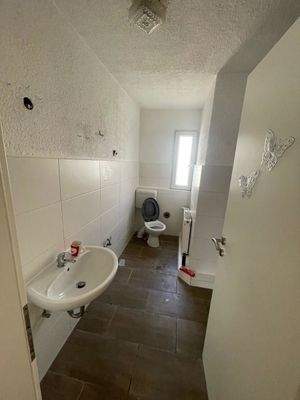 1ab074eb-a0c3-4774-9745-a99388313ba6