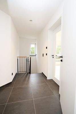 Erdgeschoss Flur und Treppe