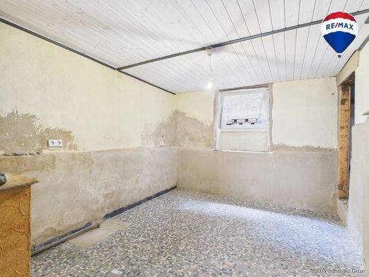 RE/MAX Immobilien DeLux Einfamilienhaus Mettlach-Dreisbach Zimmer