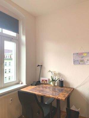 Arbeitsplatz am Fenster