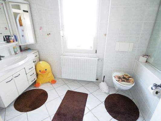 ein weiteres Badezimmer OG