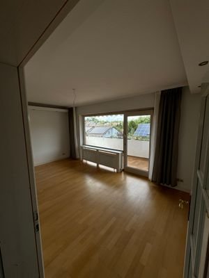 Zimmer mit Balkon