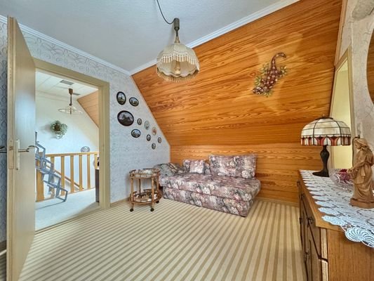 Durchgangszimmer DG