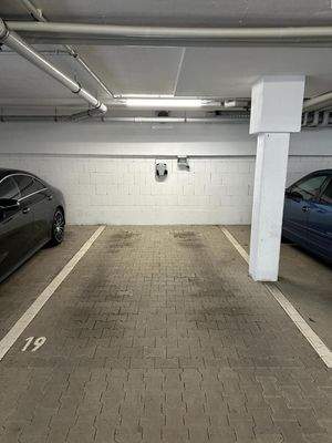 Tiefgaragenstellplatz