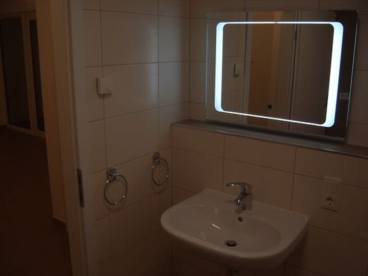 WE 15 Bliespromenade NKn Badezimmer .jpg