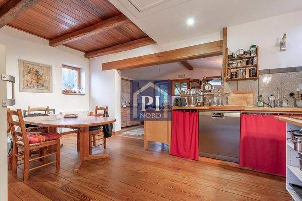 Wohnküche mit angrenzenden Wintergarten