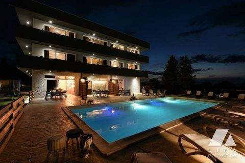 Poljica Renditeobjekte, Mehrfamilienhäuser, Geschäftshäuser, Kapitalanlage