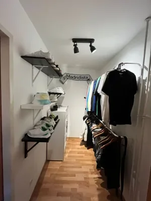 Walk-in closet.jpg