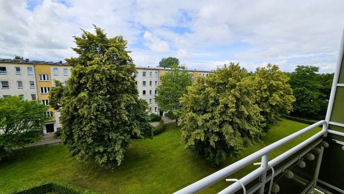 Blick in den grünen Innenhof