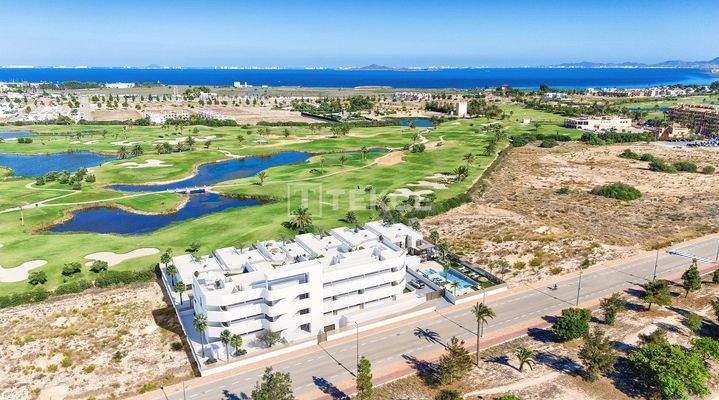Large 2 & 3-Bedroom Apartments Close to Golf Course in Los Alcázares