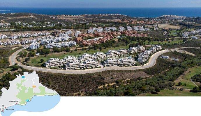 Spacious Flats in a Golfside Complex with Pool in Casares