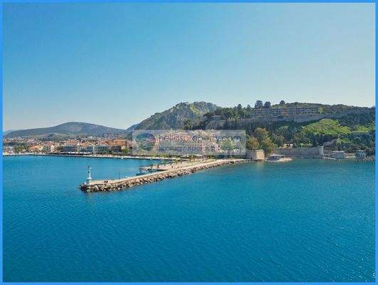 dace427e2a2b4b288b38c79eeb8d0e7f-original