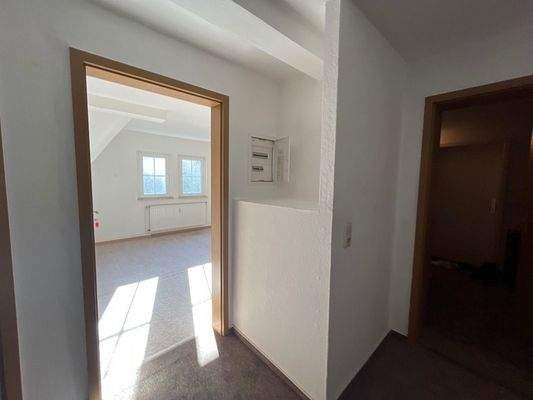 004020156800_302_358_14102025054033352