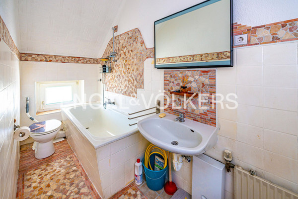 Wannenbad im mediterranen Stil