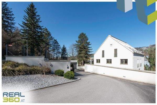 Zufahrt zur Liegenschaft