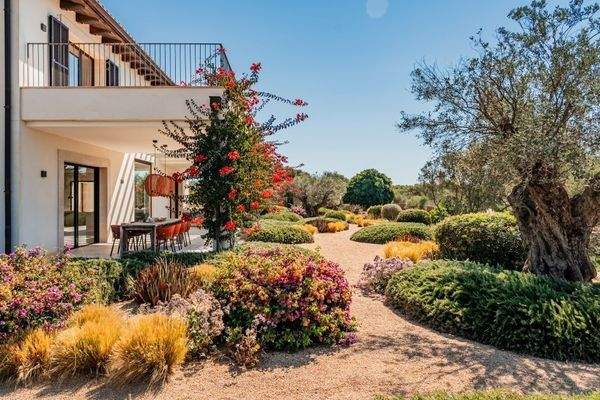 6_finca-santanyi-mondrago-luxus-pool-terrasse (5)