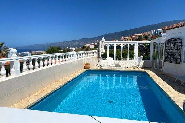 Solar beheiztes Schwimmbad ...