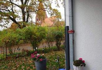 Terrassenblick zur Kirche