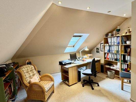 Arbeitszimmer im Dachgeschoss