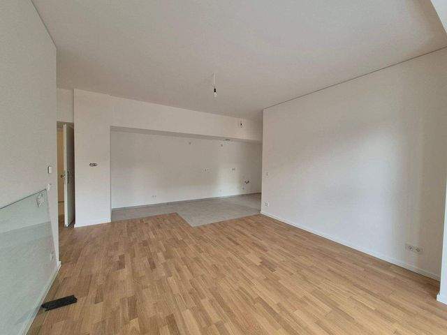 Attraktive 3-Zimmer-Whg. mit Parkett, Balkon, EBK, Fußbodenheizung u. Stellplatz - Foto 1