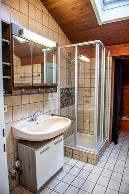 Badezimmer Ansicht 2