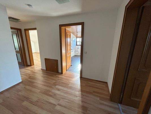 IMG_4507_Flur OG.jpeg