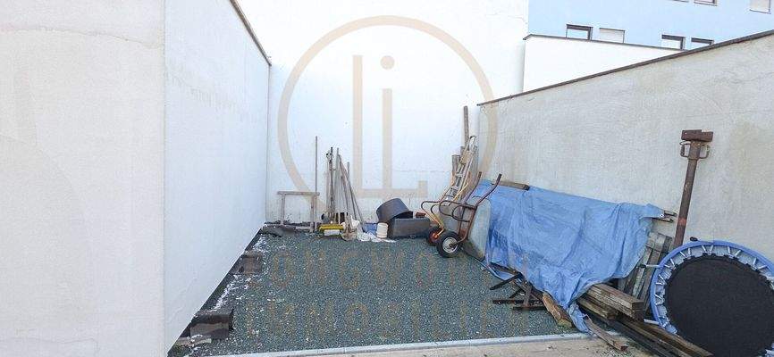 Nebengebäude-rechts