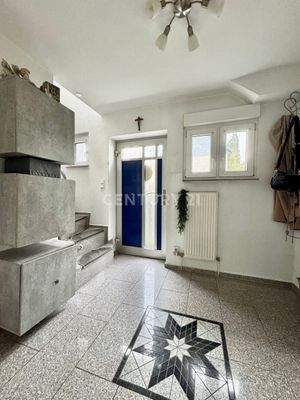 Flur im Eingangsbereich Haupthaus