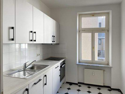 Küche mit moderner Einbauküche.JPG